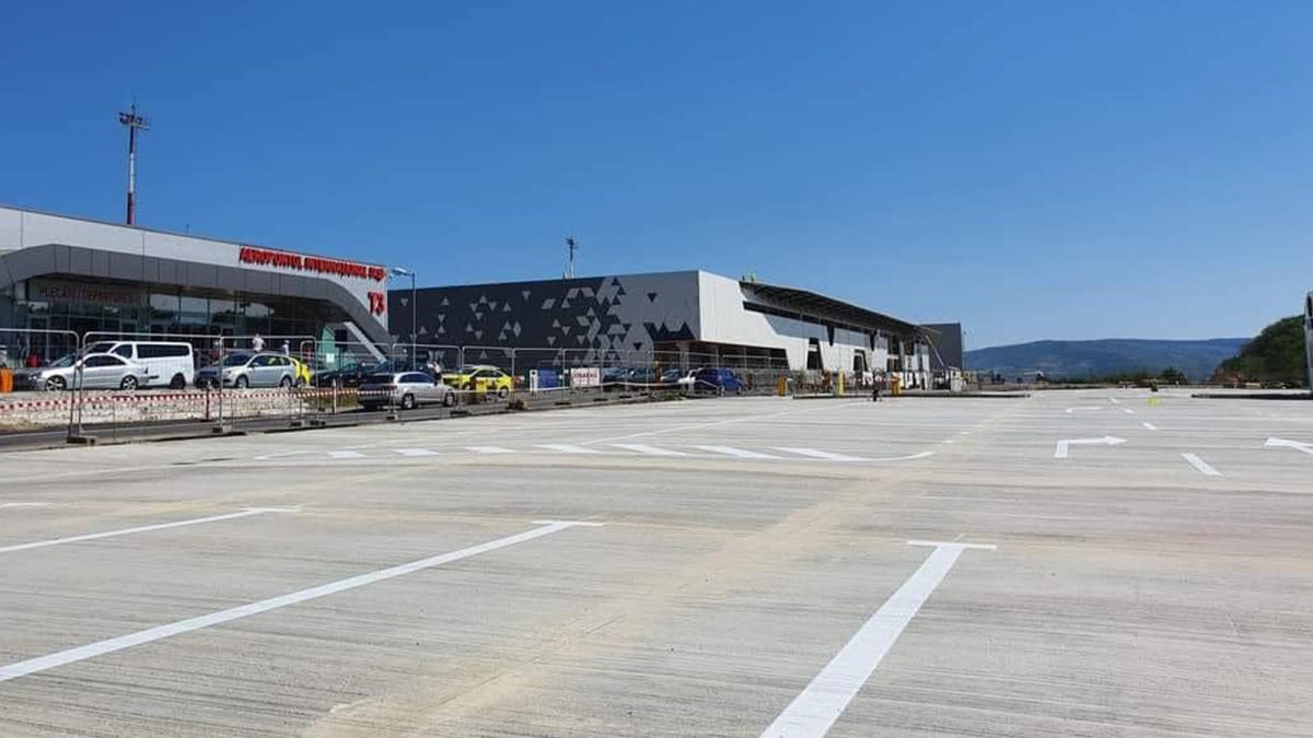 Cât trebuie să plătească pasagerii pentru o oră de staționare în parcarea Aeroportului Internațional din Iași