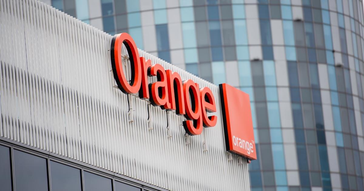 Orange România își actualizează grila de programe TV! Ce posturi apar și dispar