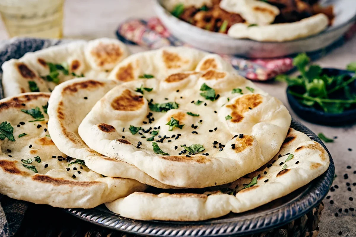 Pâine naan și Chana Masala. Încearcă două rețete autentice cu gust indian