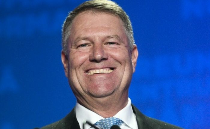 Un fost premier susține că Klaus Iohannis ar putea candida din nou pentru un mandat! Ce spune Constituția României