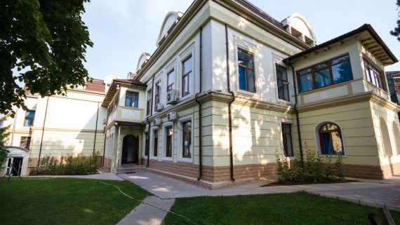 „Zilele Universității Apollonia” 2025! 35 de ani de excelență academică, sărbătoriți la Iași