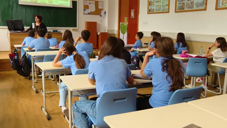  7663 de elevi de clasa a VIII-a din școlile ieșene sunt așteptați să participe la Simularea Evaluării Naționale organizate de Ministerul Educației