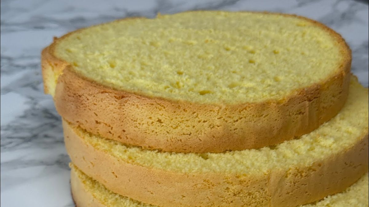 Rețetă de blat de tort din 5 ouă. Pufos și deosebit de gustos!