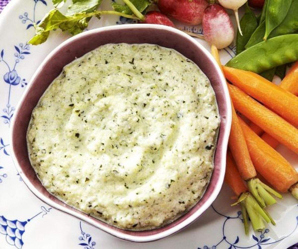 Salata de dovlecei este mai bună decât salata de vinete. Află motivele!