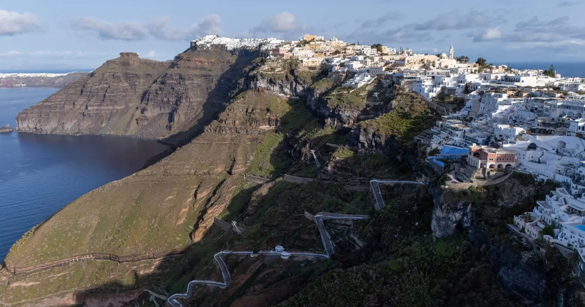 Noi cutremure în Santorini, cel mai puternic de magnitudinea 5,3, resimţit la Atena