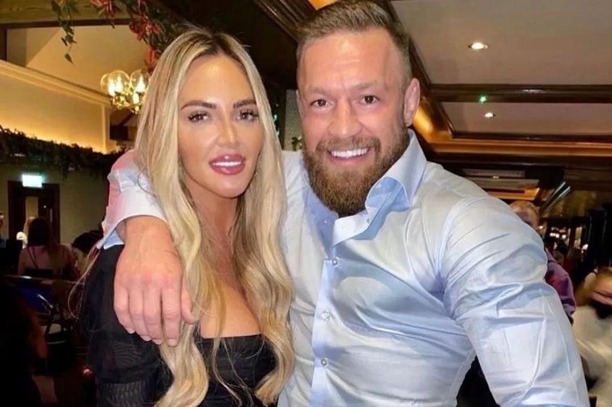 Sora lui Conor McGregor are o legătură amoroasă cu un mafiot din cartel! Blondina a fost surprinsă în ipostaze incendiare!