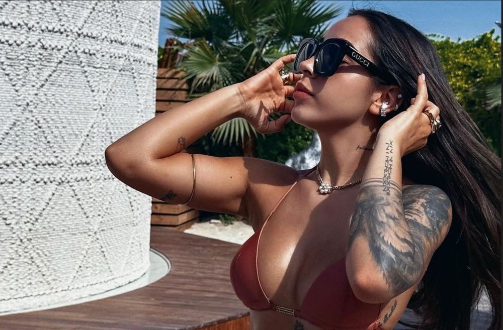 Escapadă exotică în februarie! Ștefania strălucește în Dubai cu bronzul perfect și silueta de invidiat