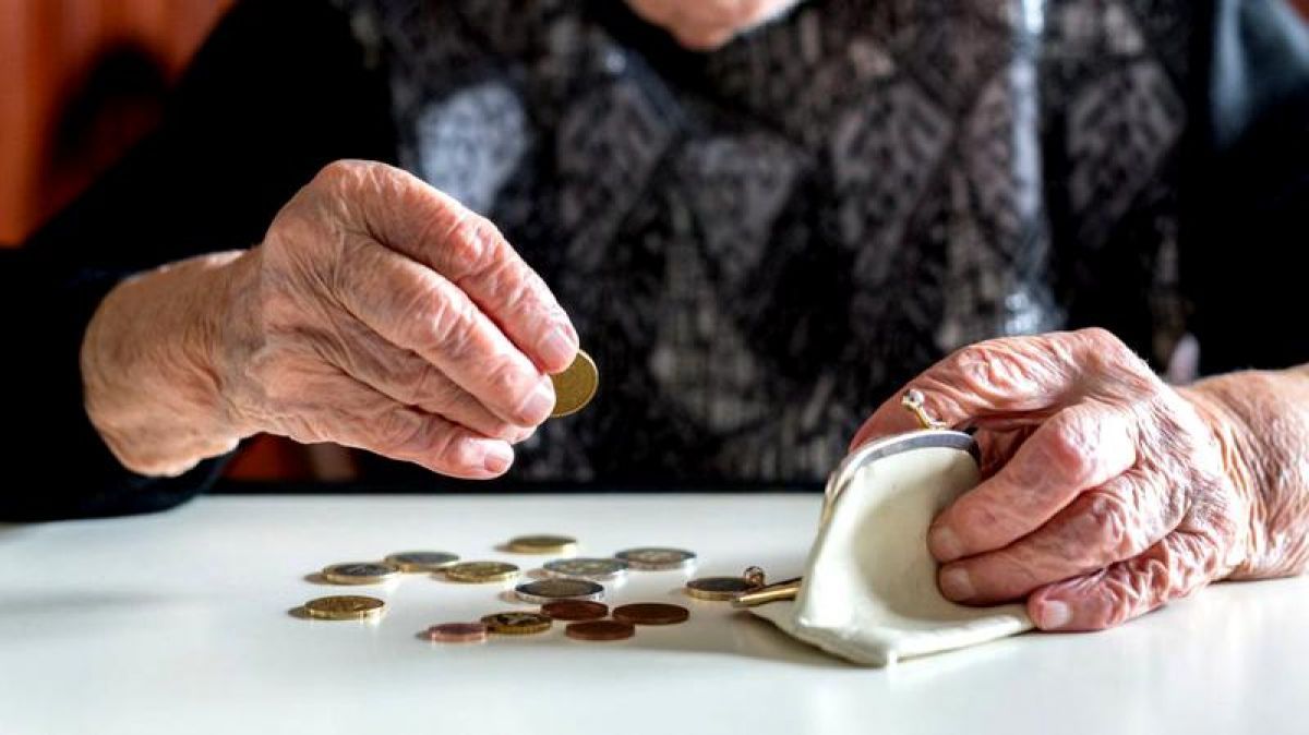Decizie șoc pentru pensionari! Se majorează vârsta de pensionare! 