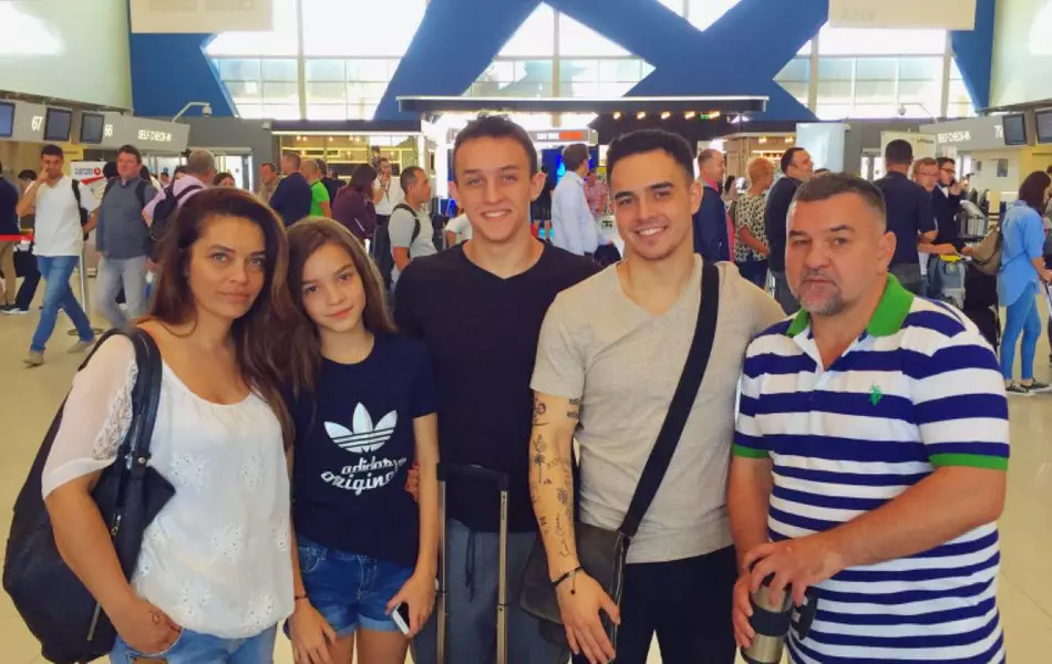 Monica și Leonard Doroftei s-au trezit cu poliția la ușă. Fiul lor a alertat autoritățile