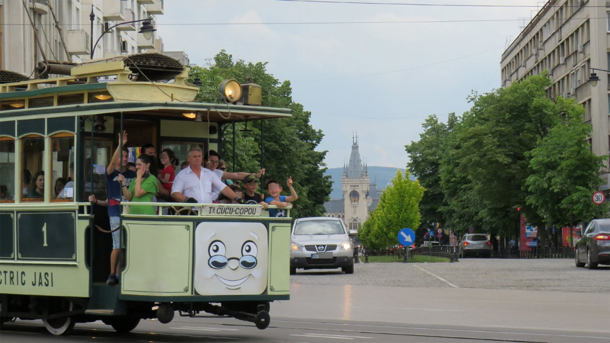 CTP Iași scoate la închiriere autobuze și tramvaie. Tarifele pe oră ajung la nivelul celor din Viena