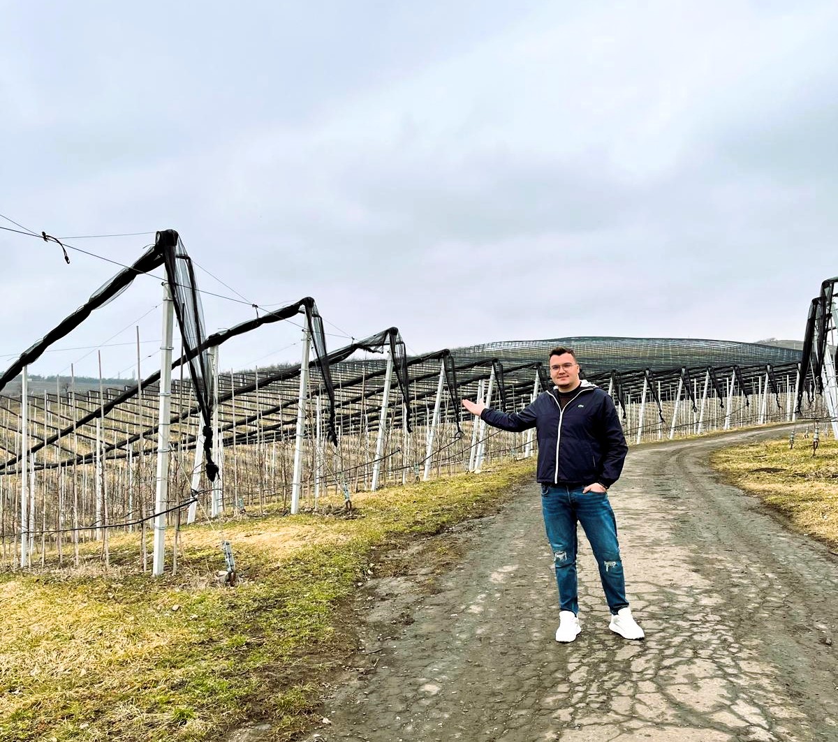 De la livadă la imperiu al fructelor: Cum un tânăr sucevean a transformat pasiunea pentru horticultură într-un business de succes