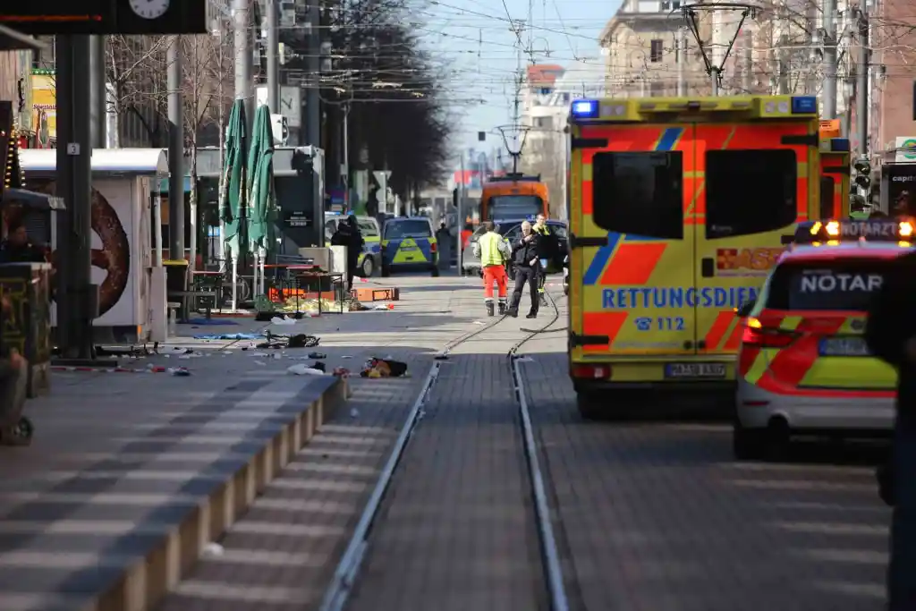 Tragedie în Mannheim: Un atac cu mașina în mulțime lasă un mort și mai mulți răniți în timpul carnavalului