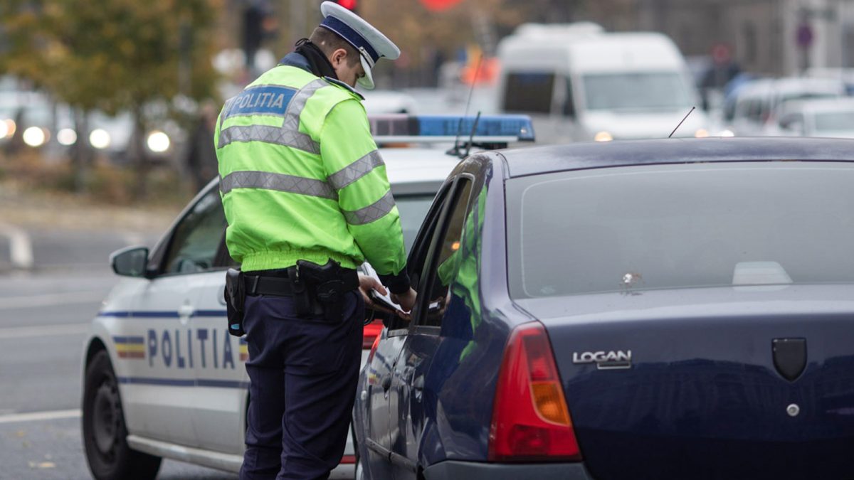 Un șofer din Iași care nu a respectat indicația unui indicator rutier s-a ales cu dosar penal