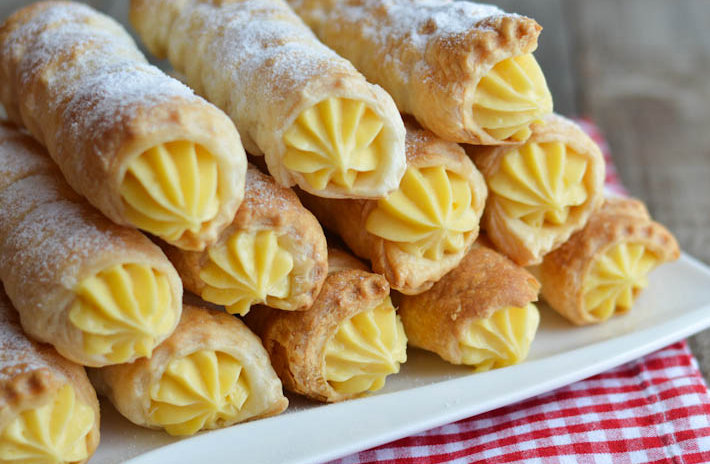Rețeta de aluat fraged pentru rulouri! Iată ce trucuri să folosești pentru un desert delicios!