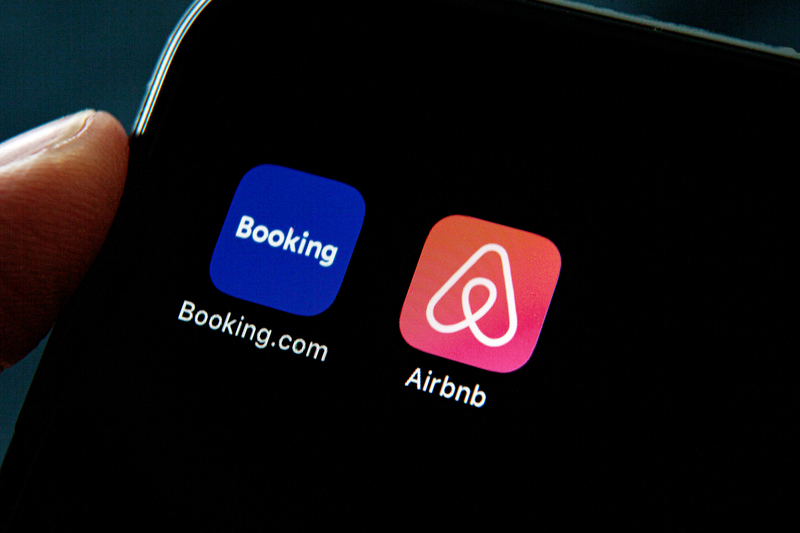 ANAF începe verificări masive ale veniturilor obținute prin Booking și Airbnb