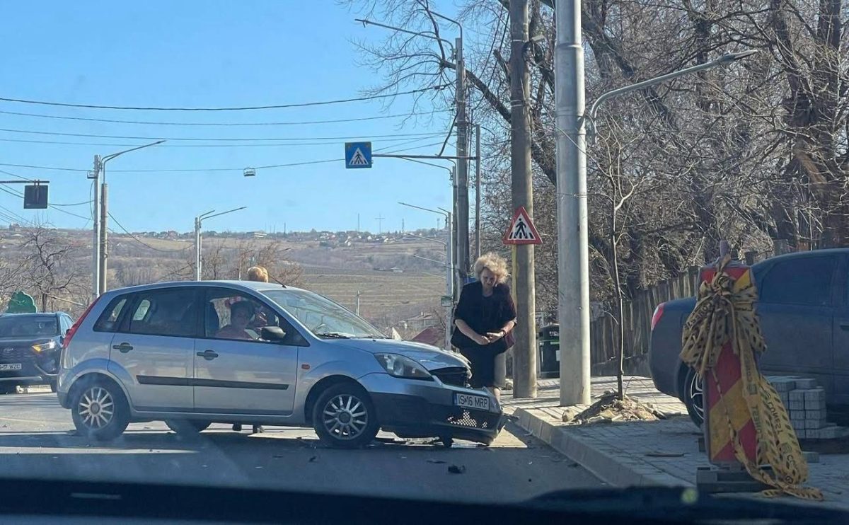 Accident rutier în Bucium! Două mașini au intrat în coliziune
