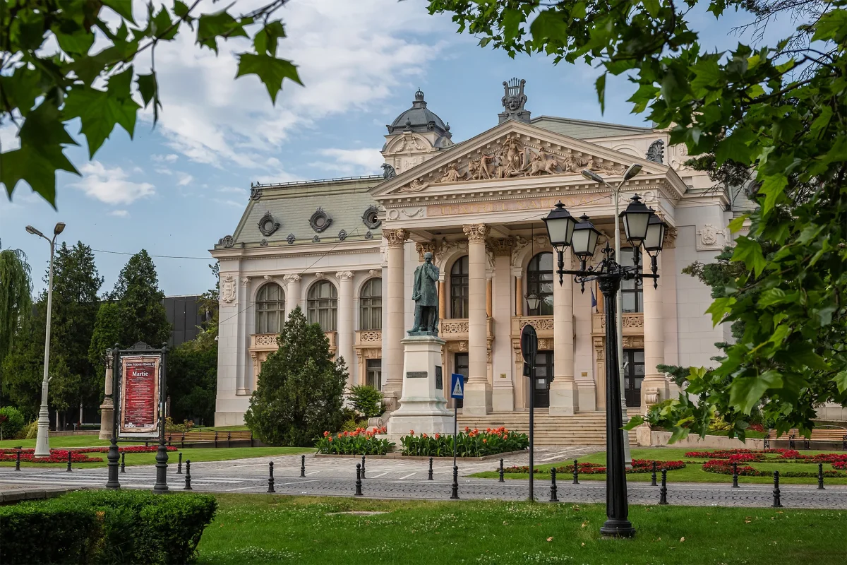 Teatrul Național din Iași, una dintre cele mai frumoase și celebre instituții din România, în competiția Destinația Anului 2025