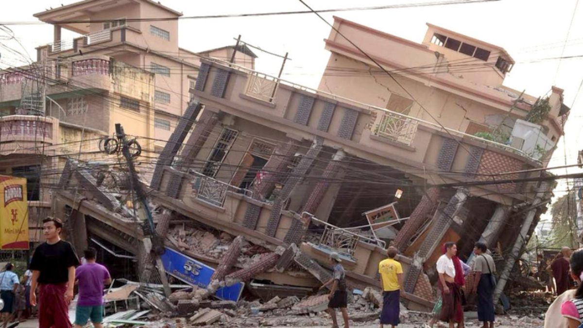 Mărturii dramatice după cutremurul devastator din Myanmar: „Săpăm după oameni cu mâinile goale”