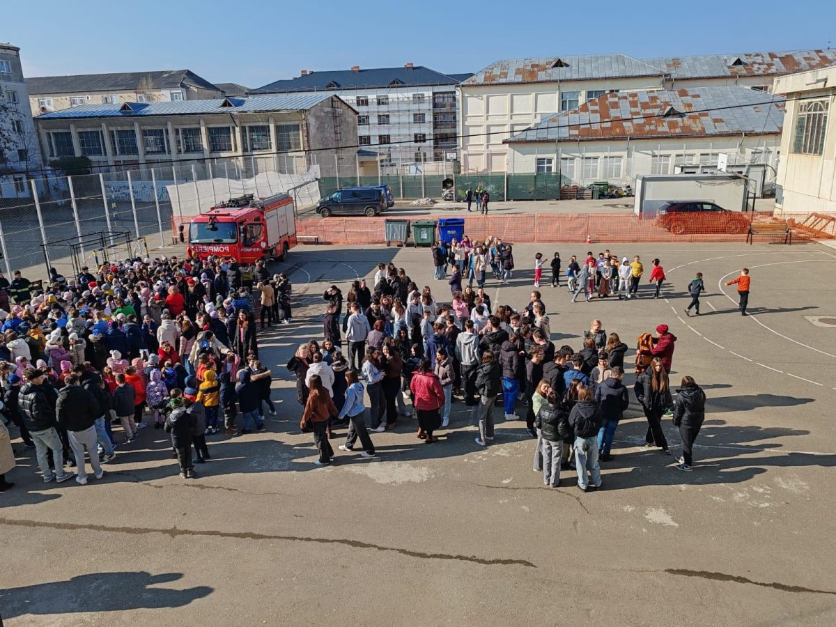 Activități organizate, în parteneriat, de Inspectoratul Școlar Județean Iași și Inspectoratul pentru Situații de Urgență ,,Mihail Sturdza” Iași, în cadrul campaniei naționale „Săptămâna Protecției Civile”