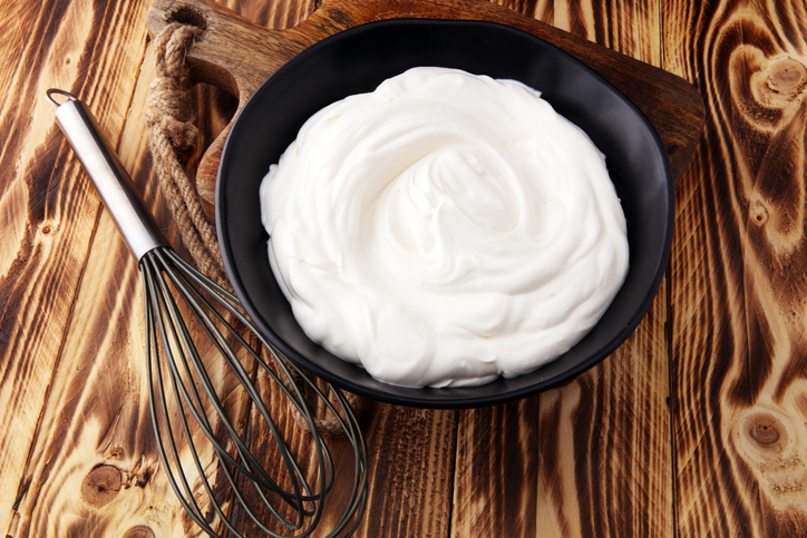 Cum să faci frișcă din lapte? Ai nevoie de doar câteva ingrediente!