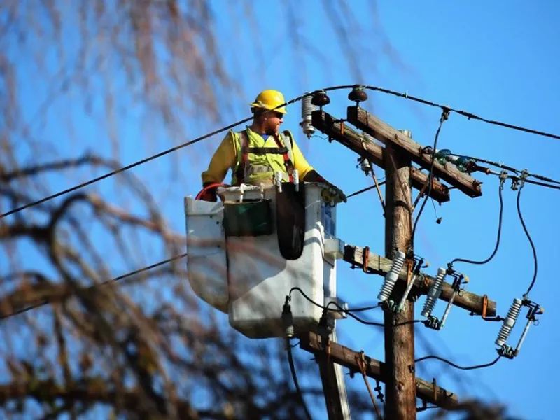 Clienții unui important furnizor de energie riscă să rămână fără curent! Iată motivul