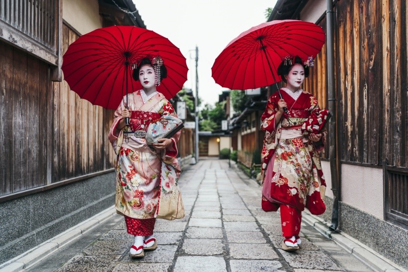 Gheişele, simbolul eleganței japoneze. Ce secrete ascunde această tradiție?