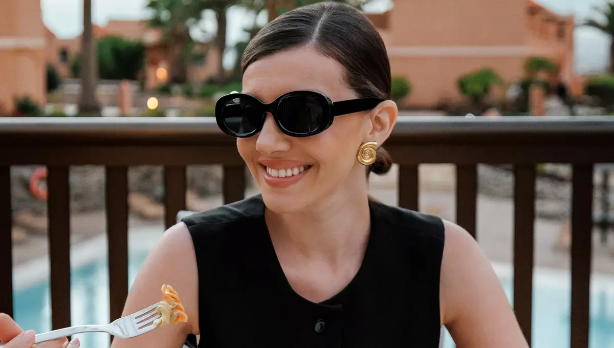 Influencerița Larisa Costea a slăbit 10 kg cu slănină la micul dejun. Care este secretul