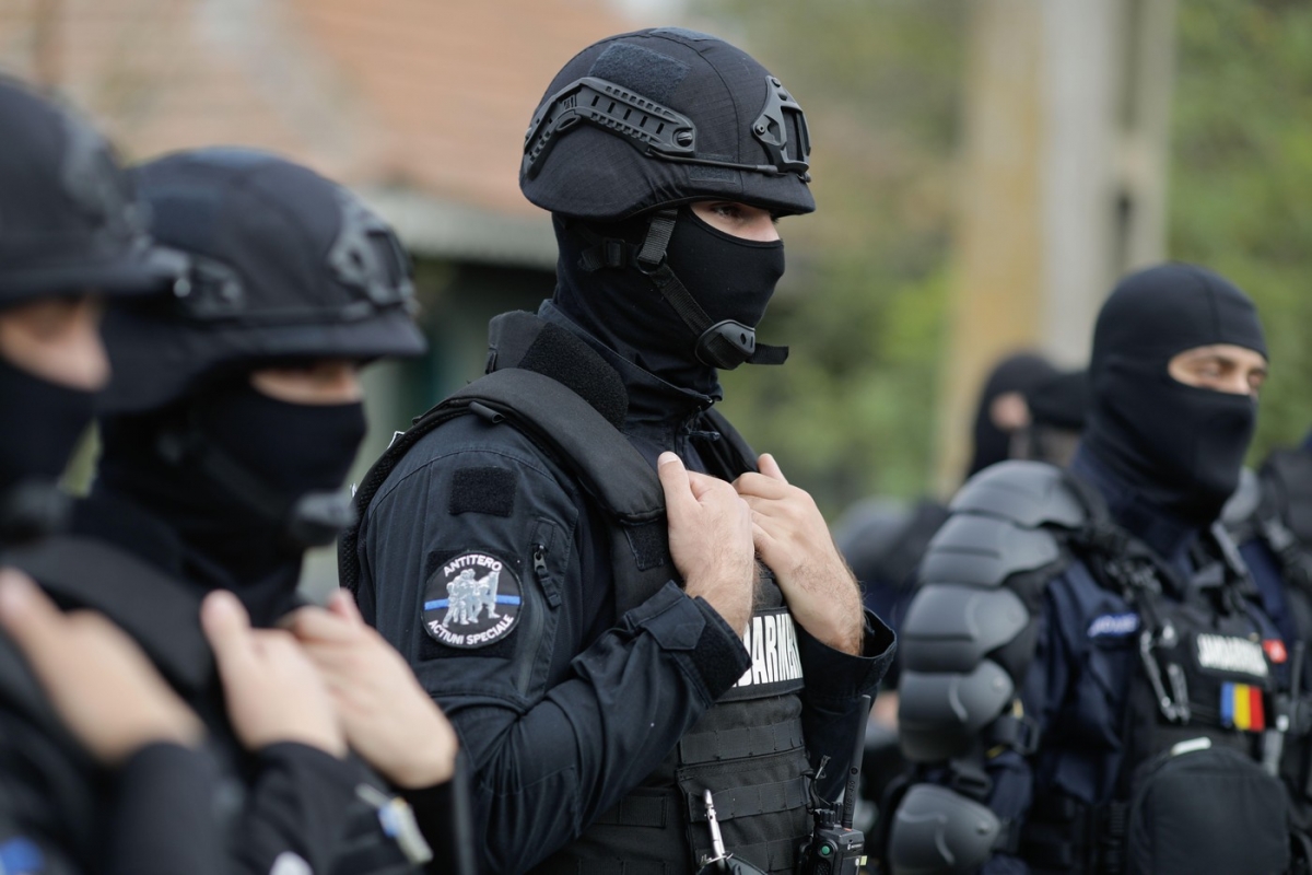 Jandarmeria Română a prezentat explicații cu privire la prezența unor echipe în apropierea unor instituții