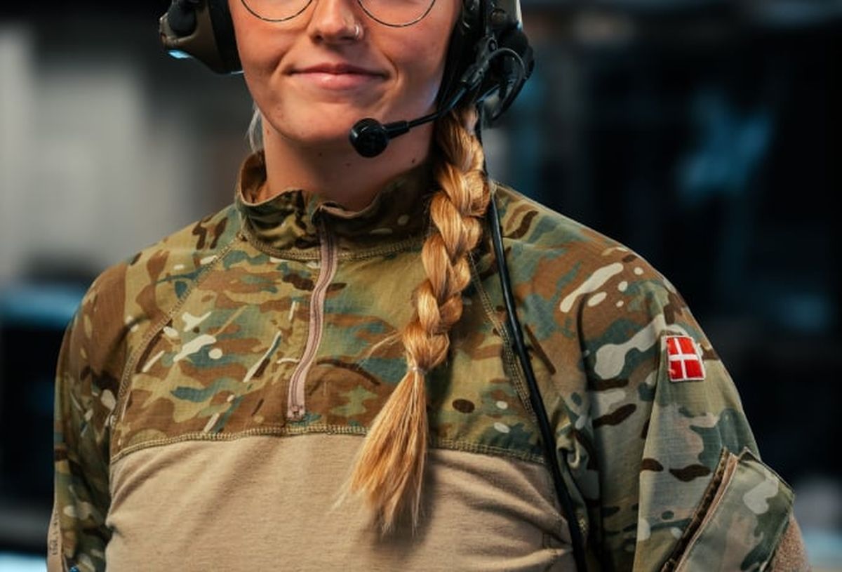 Danemarca va introduce serviciul militar obligatoriu şi pentru femei