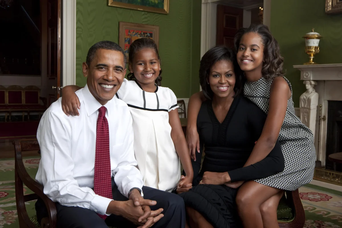 Provocările creșterii fiicelor în Casa Albă și cea mai mare temere a lui Michelle Obama: „Mi-a fost frică pentru fetele mele”