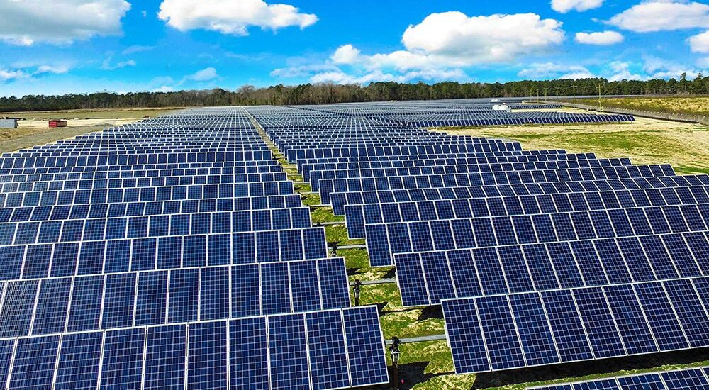 Un parc fotovoltaic va fi construit într-o comună din județul Iași! Primăria caută firme pentru realizarea proiectului de peste 1,3 milioane de lei