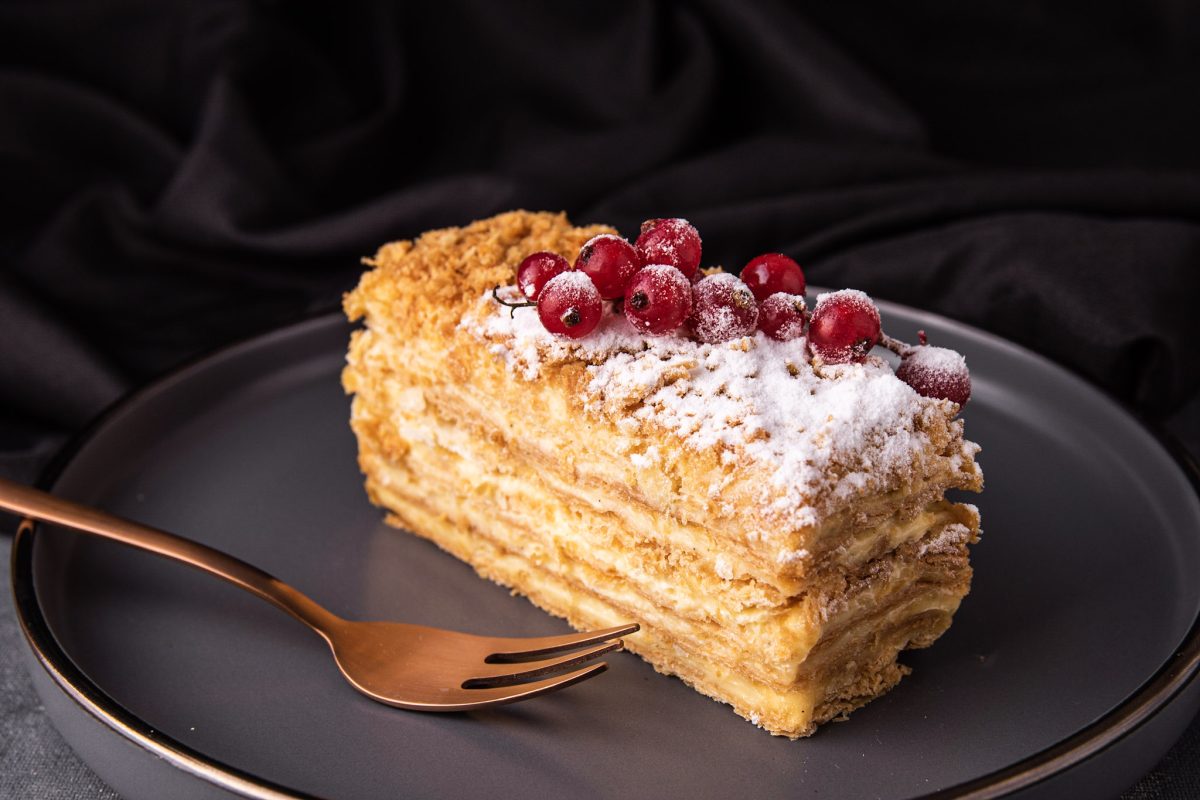 Iată 2 moduri în care poți prepara prăjitura Napoleon – Este absolut delicioasă!