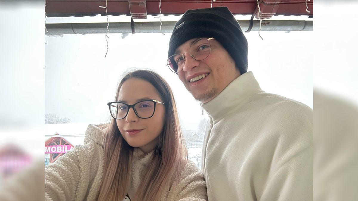 Ei sunt doi prieteni din Hârlău care au dat o pată de culoare cartierului Tătărași. Iată cum au reușit să facă acest lucru