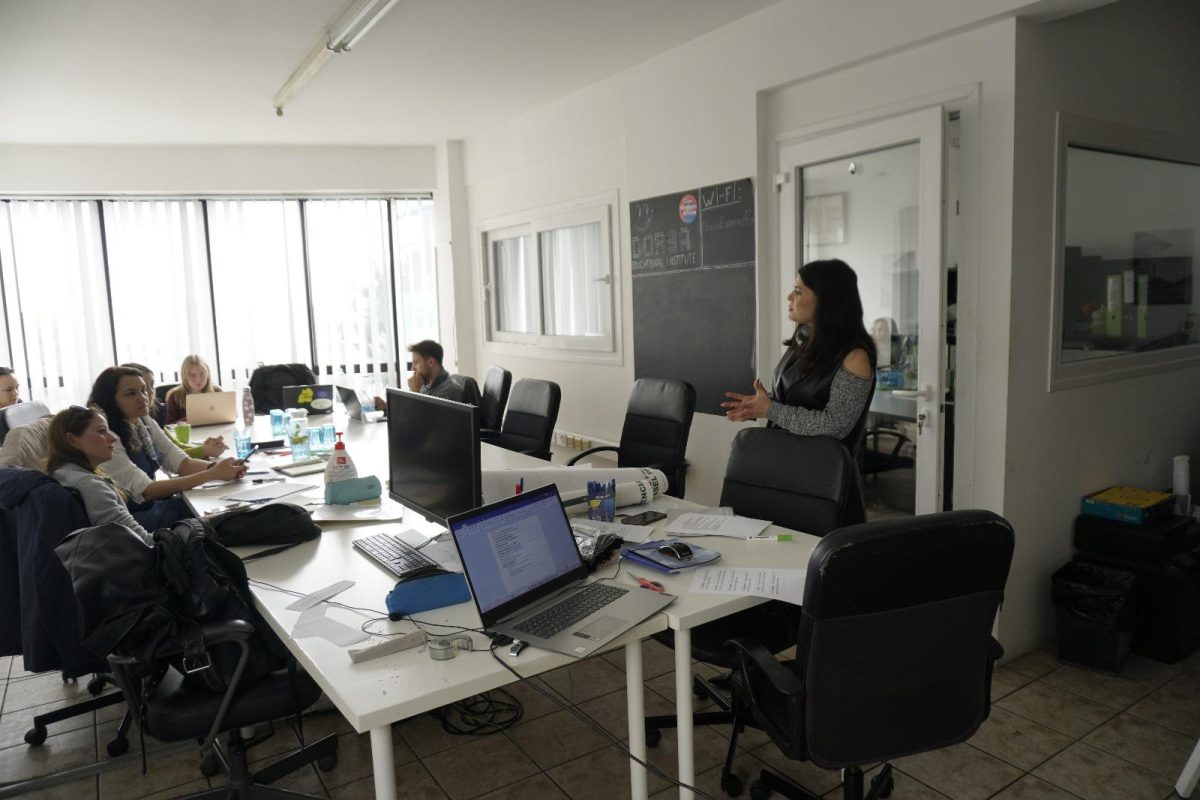 Profesori din Iași participanți în proiecte Erasmus+ având ca temă managementul școlar