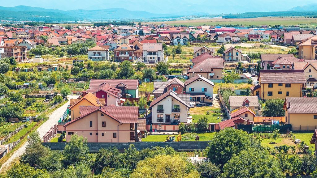 Lege nouă pentru proprietarii de case din România! Ce se întâmplă cu titlurile de proprietate