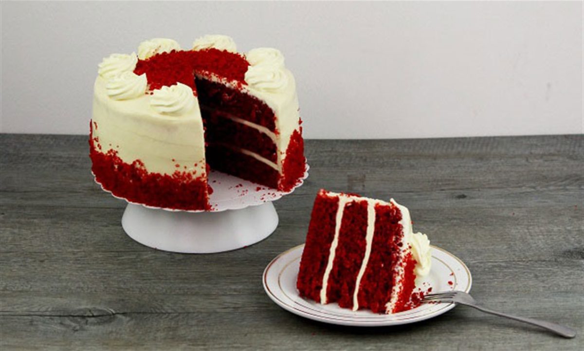 Iată care este rețeta originală de tort Red Velvet – Desertul american ce te va face să îl repeți la fiecare zi de naștere din familie