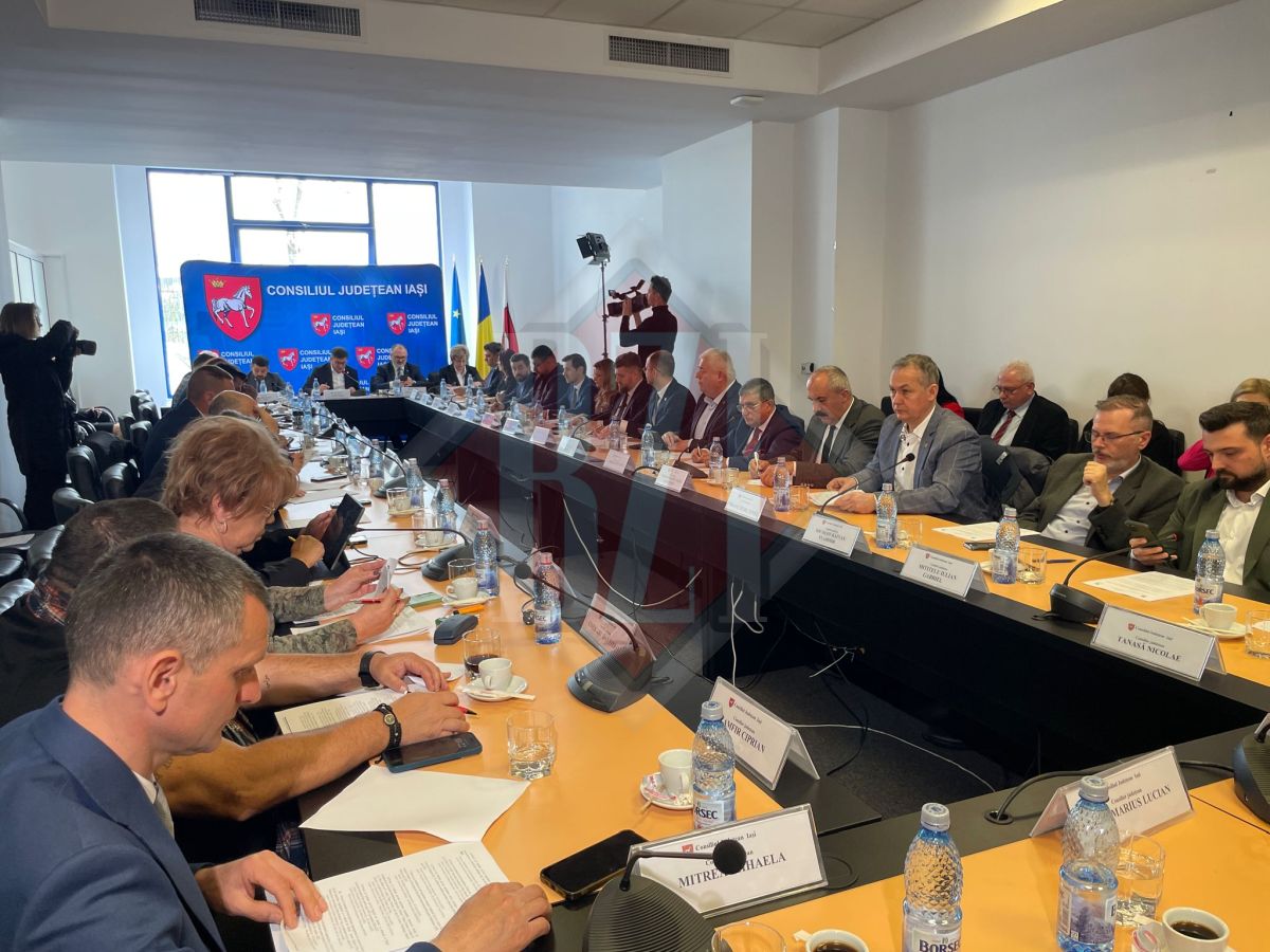 Costel Alexe a întârziat 15 minute la ședința CJ Iași! Le-a cerut consilierilor județeni să voteze într-o oră bugetul și celelalte proiecte pentru că se grăbește – LIVE VIDEO, UPDATE