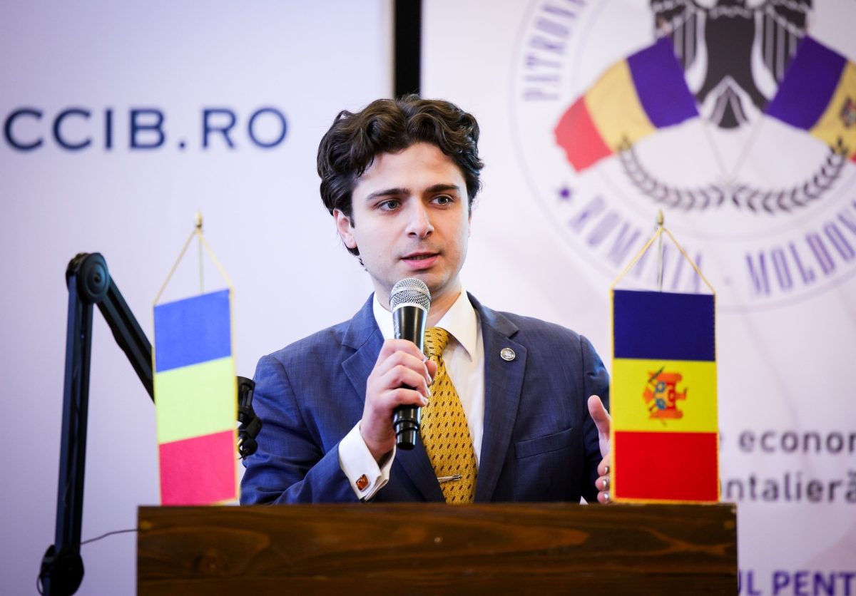 PNL Iași, criticat pentru absenteism și atacuri la adresa foștilor deținuți politici. Silviu Emanuel Man, președinte de onoare al Ligii Studenților Iași: „Cine ne vrea mancurți: Frații Muraru”