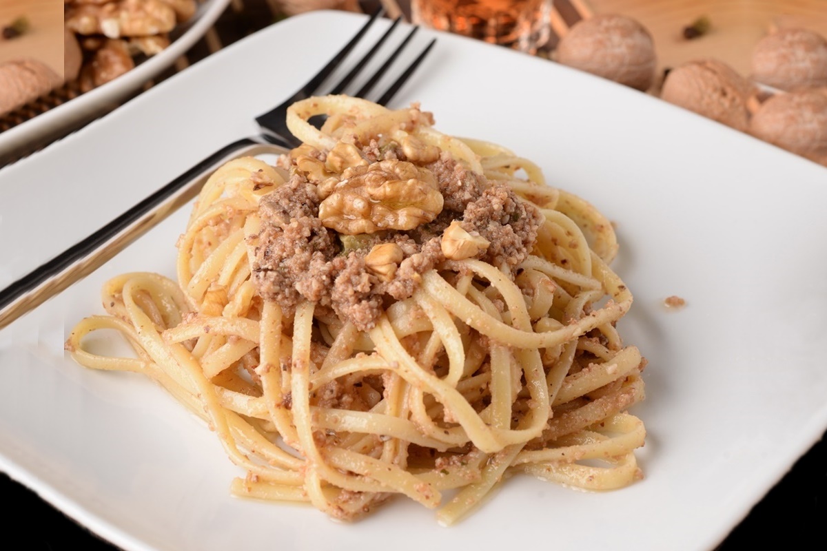 Paste cu nucă și pesmet, o rețetă de post! Un desert cu gust de copilărie!