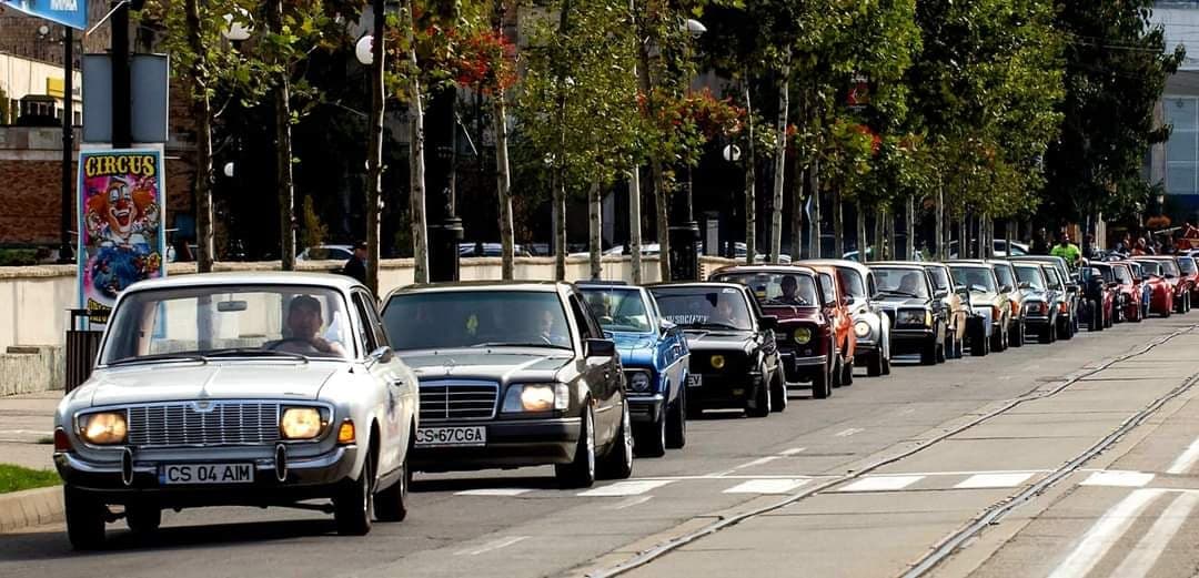 Retromobil Club România cere eliminarea taxelor pentru vehiculele istorice: „O povară financiară nejustificată”