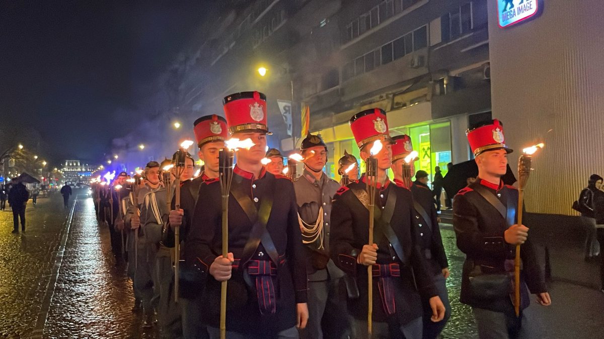 A început Ceremonialul Retragerii cu torțe dedicat Zilei Jandarmeriei Române