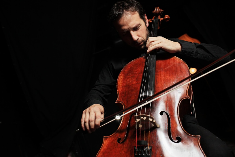 Violoncelul: de ce să învețe copilul tău să cânte la acest instrument?
