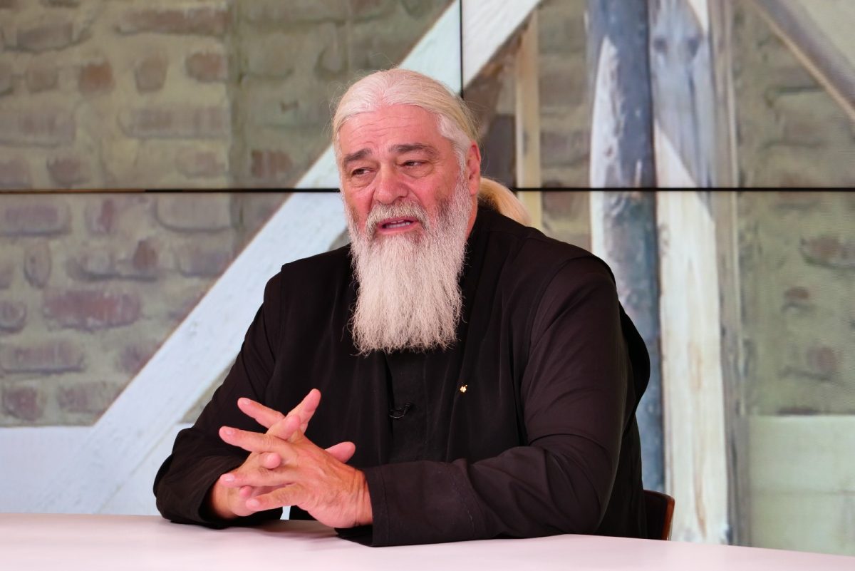 Arhiepiscopia Sucevei și Rădăuților a publicat realizările Părintelui Calistrat Chifan: „Biserica nu dă distincții ca să placă, ci ca să recunoască”