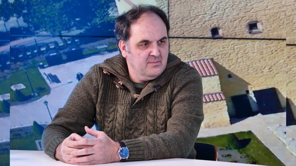 Flaviu Manea, preşedintele Asociaţiei „Moldova Vrea Autostradă”, despre traficul din Podu Iloaiei. „Soluția cea mai bună, acolo, va fi tot autostrada. Întregul tronson, până la Pașcani, va fi gata în vreo 3-4 ani”