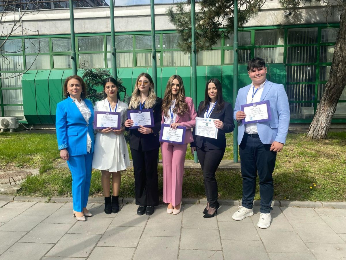 Colegiul Național Pedagogic „Vasile Lupu” din Iași a obținut, în competiție cu celelalte unități de profil, cel mai mare număr de premii la Olimpiada Națională de Pedagogie-Psihologie, Slobozia, 2025