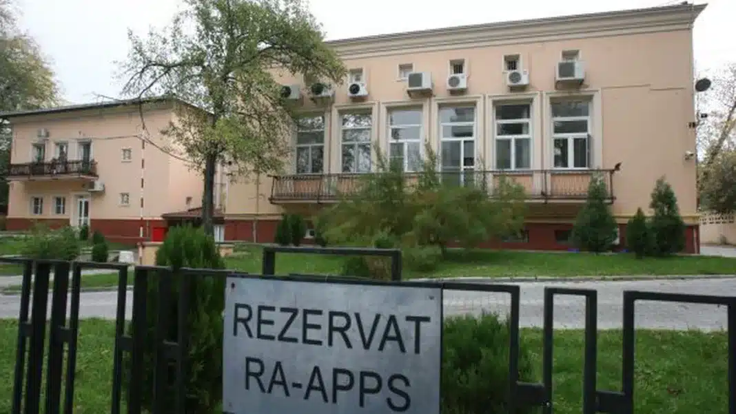 RA-APPS este obligată de justiție să arate cine locuiește în vilele de protocol