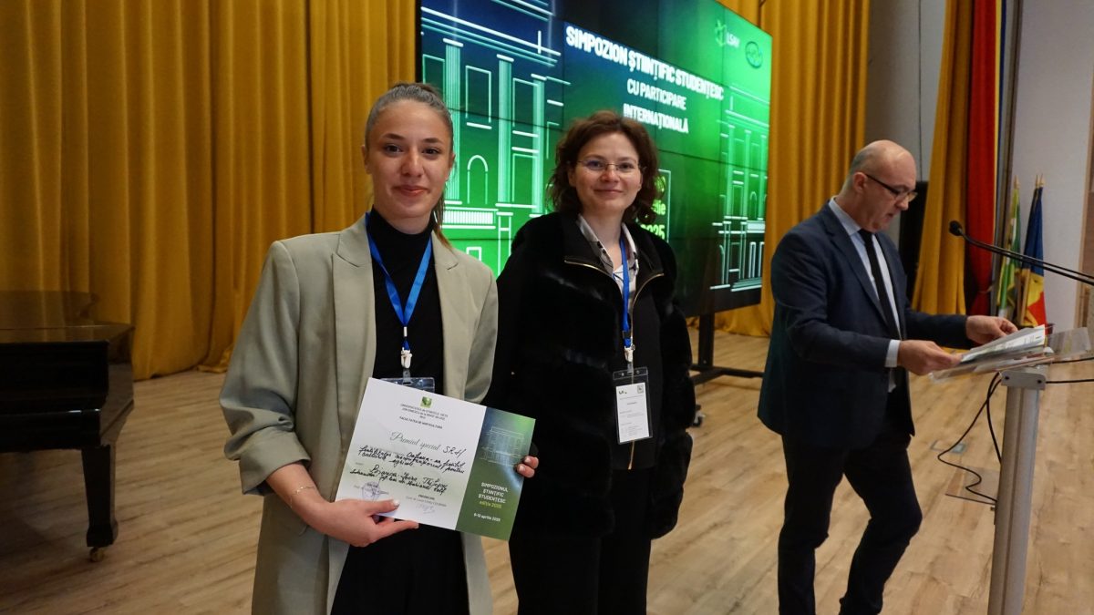 Studenții USV Iași, premiați la Simpozionul Științific Studențesc