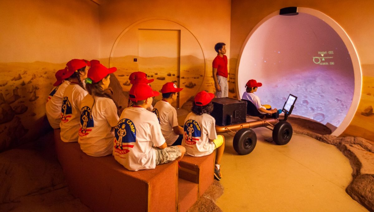 O elevă din Iași cucerește NASA! Sophia-Maria Lefter va pleca în Space Camp Turcia