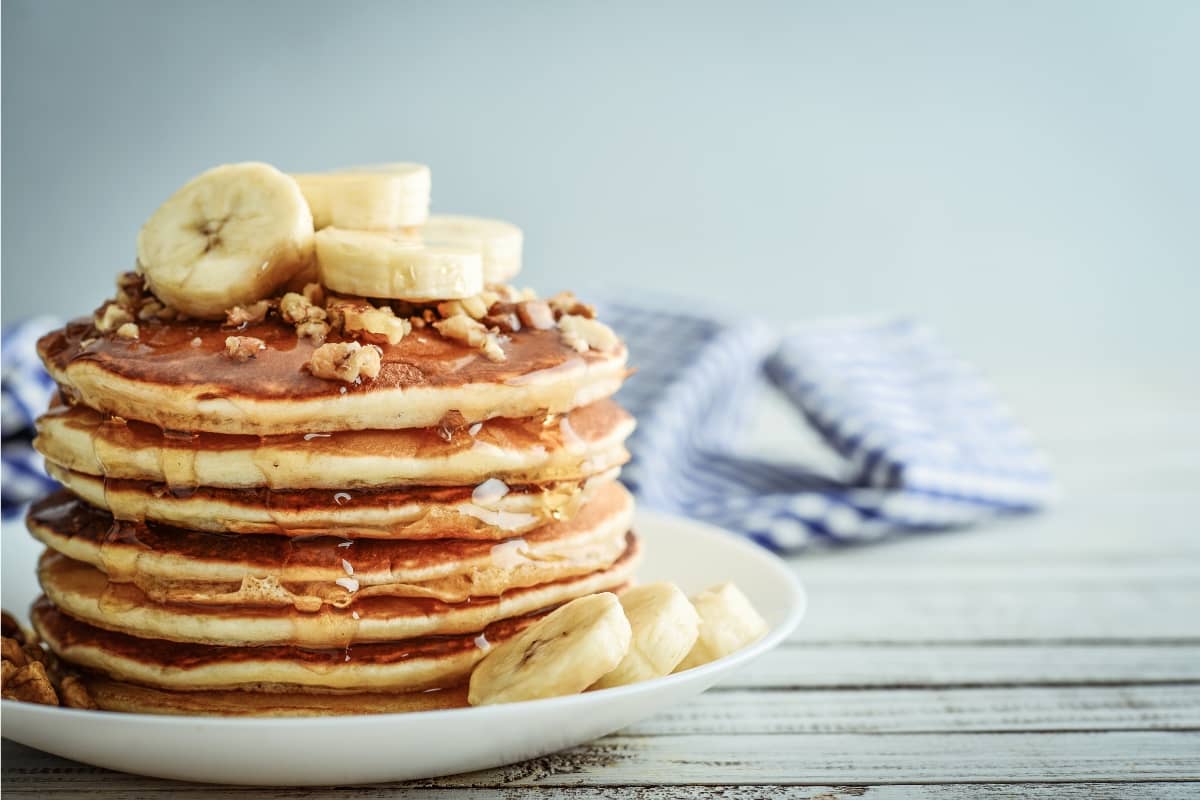 Iată cum să faci o rețetă simplă de clătite americane! Desertul delicios din filmele americane!