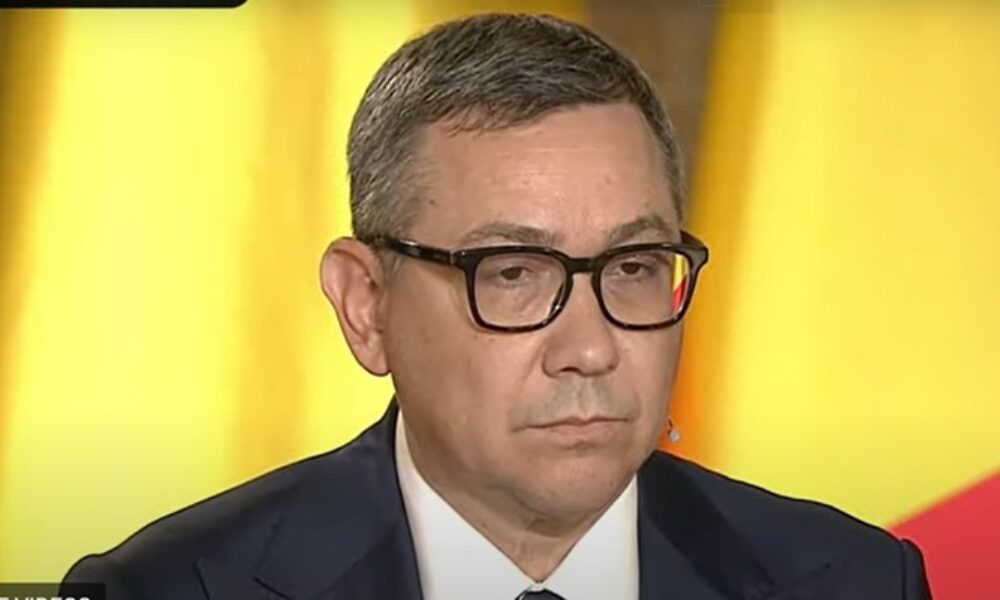 Ce a făcut Victor Ponta în timpul dezbaterii electorale de la TVR. Detaliul care nu s-a văzut la TV!